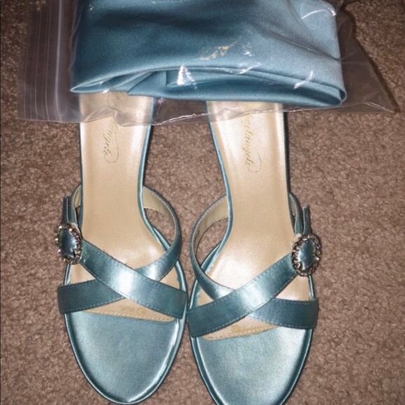 Knee/Tea Length Satin Halter Dress - Picture 4 of 4